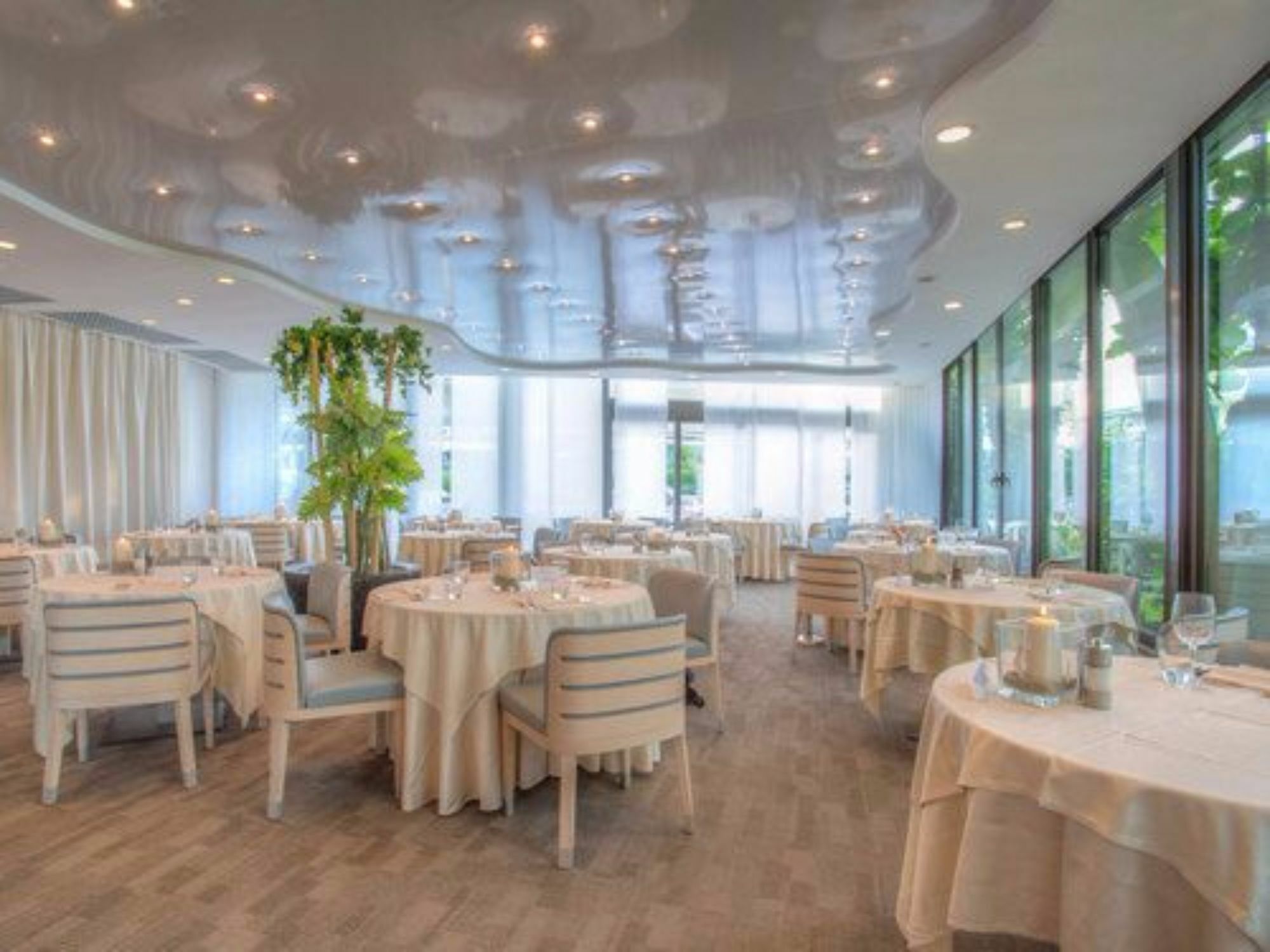 Hotel Le Palme - Premier Resort Milano Marittima Buitenkant foto